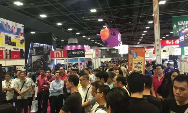 Spettacolo Erroralars di Singapore