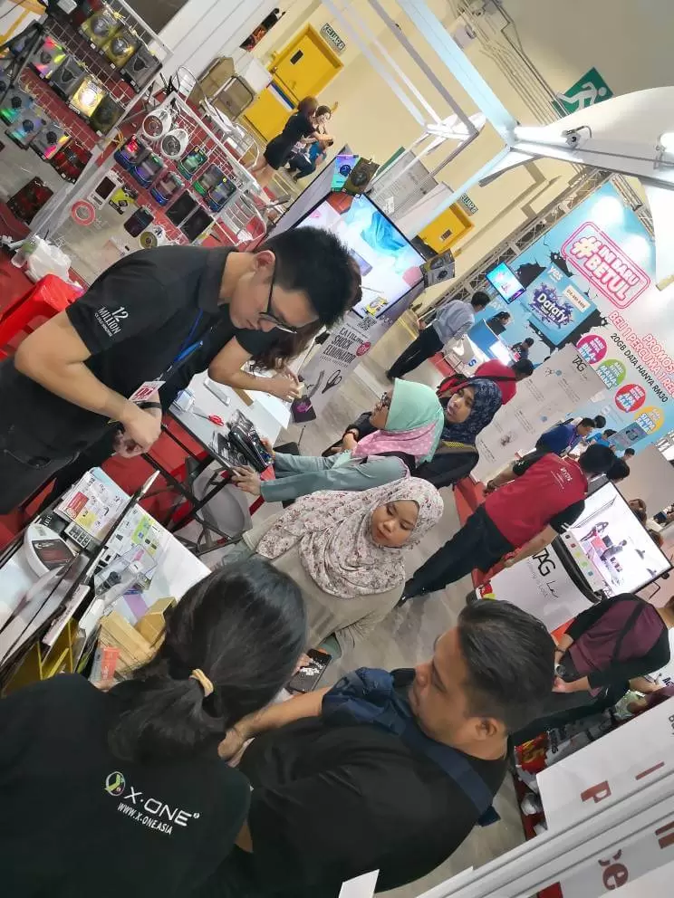 Spettacolo Erroralars Malesia 2018